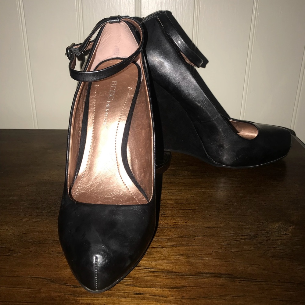 BCBG Wedges